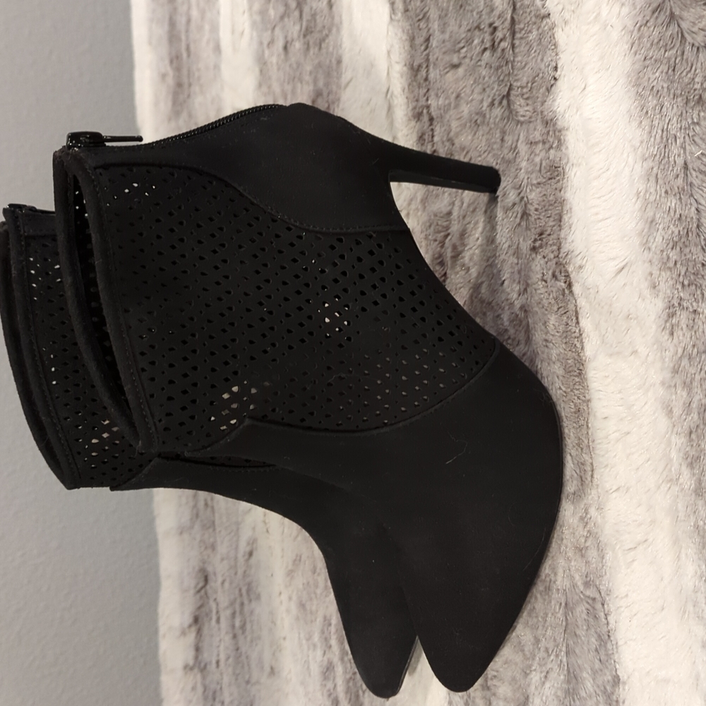 Call it Spring Boots Size 8 - Picture 4 of 5